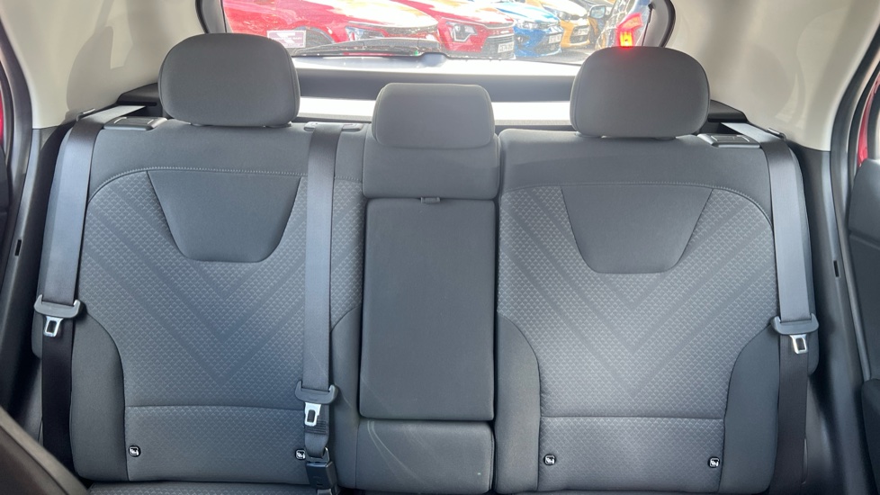 Kia Niro 1.6 GDi 127 Hybrid 2 Nav 5dr DCT Hybrid Estate - Image 15