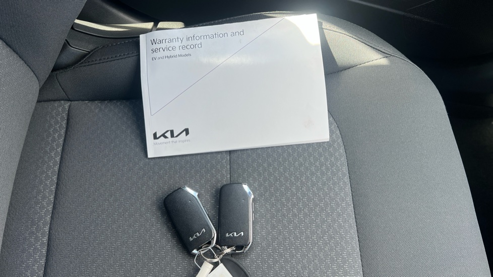 Kia Niro 1.6 GDi 127 Hybrid 2 Nav 5dr DCT Hybrid Estate - Image 19