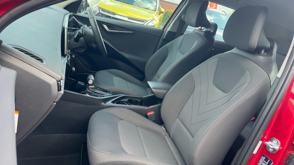 Kia Niro 1.6 GDi 127 Hybrid 2 Nav 5dr DCT Hybrid Estate - Image 22