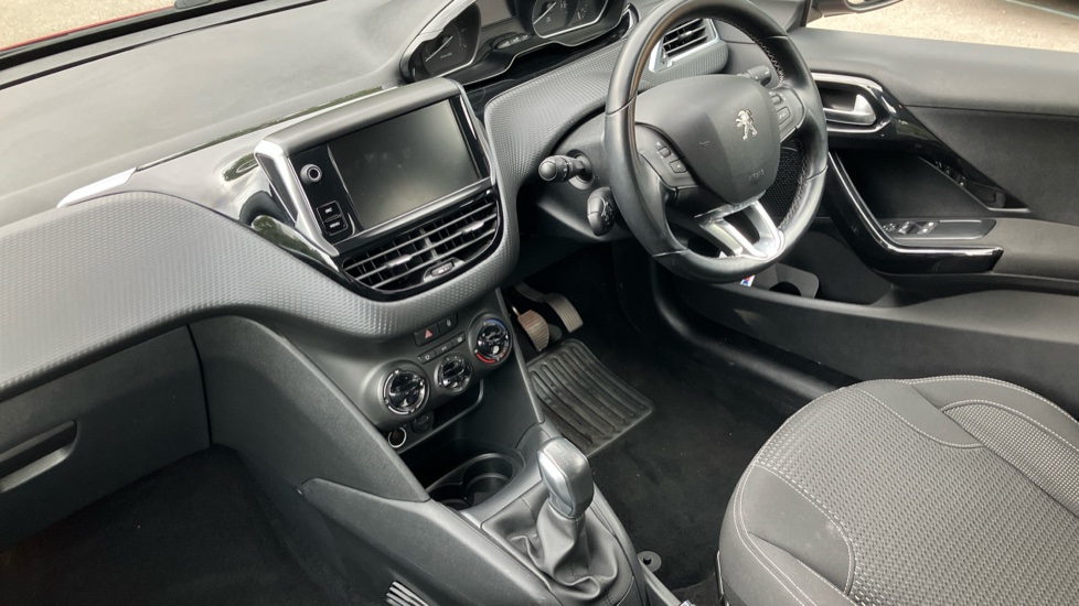 Peugeot 208 1.2 PureTech 82 Allure 5dr Petrol Hatchback - Image 14