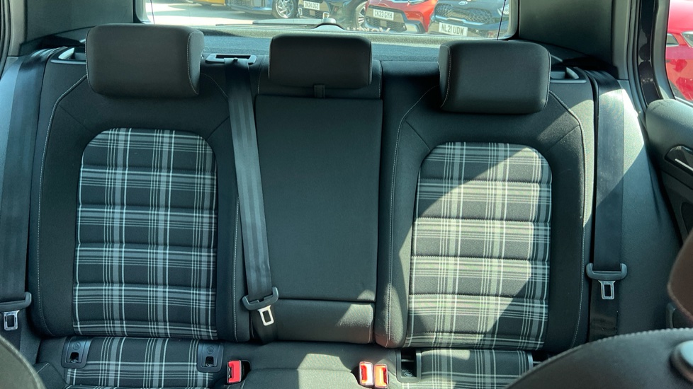 Volkswagen Golf 2.0 TDI GTD 5dr Diesel Hatchback - Image 15