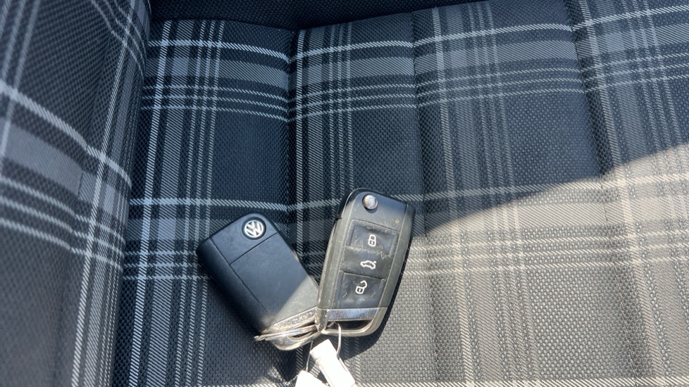 Volkswagen Golf 2.0 TDI GTD 5dr Diesel Hatchback - Image 20