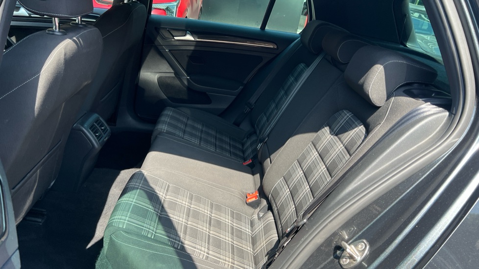 Volkswagen Golf 2.0 TDI GTD 5dr Diesel Hatchback - Image 23