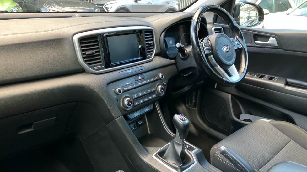 Kia Sportage 1.6 CRDi 48V ISG 2 5dr Diesel Estate - Image 11