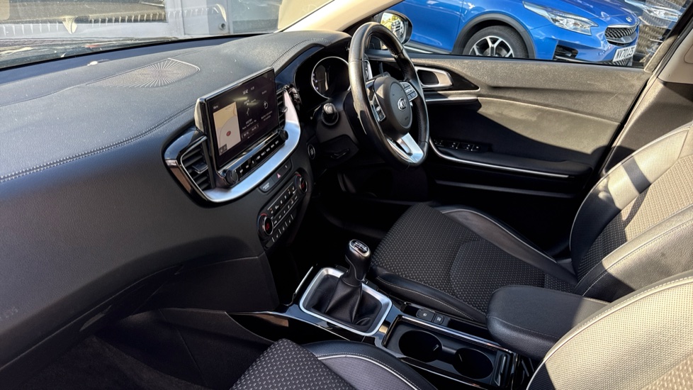 Kia Xceed 1.6 CRDi ISG 3 5dr Diesel Hatchback - Image 9