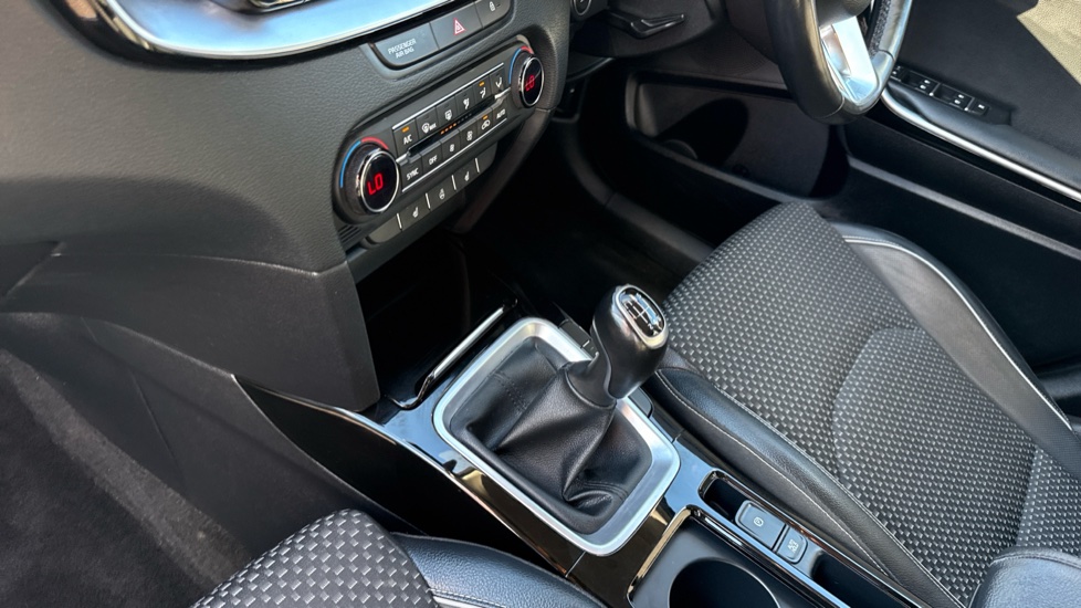 Kia Xceed 1.6 CRDi ISG 3 5dr Diesel Hatchback - Image 13