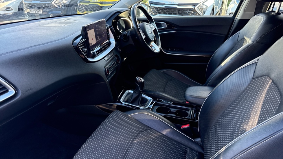 Kia Xceed 1.6 CRDi ISG 3 5dr Diesel Hatchback - Image 44