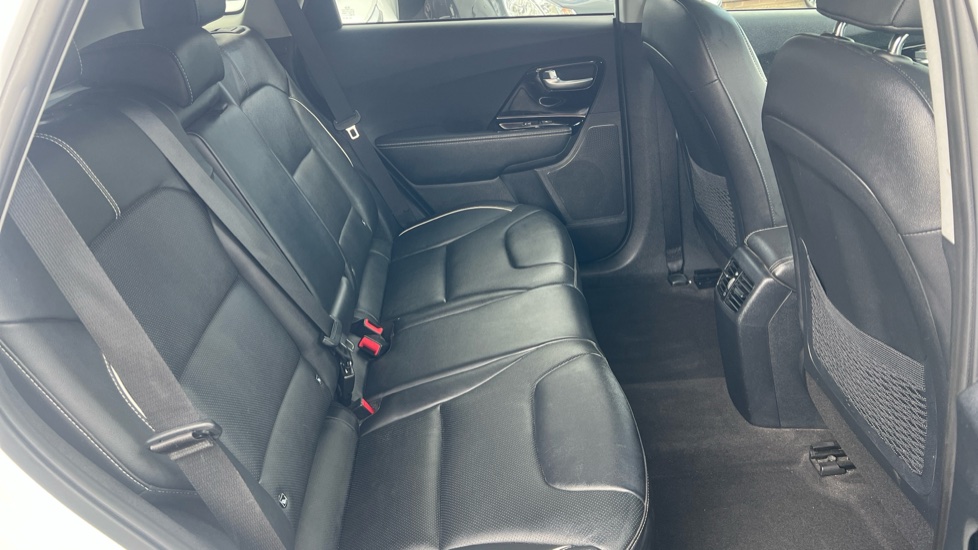 Kia E-Niro 150kW 4+ 64kWh 5dr Auto Electric Estate - Image 26