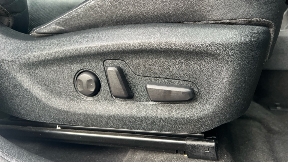 Kia E-Niro 150kW 4+ 64kWh 5dr Auto Electric Estate - Image 28