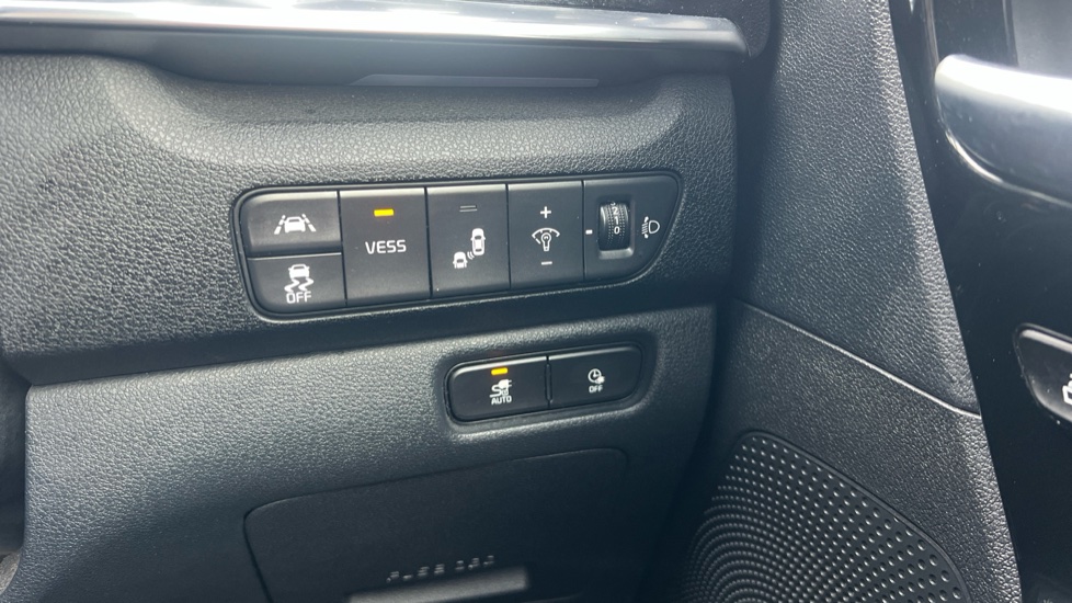 Kia E-Niro 150kW 4+ 64kWh 5dr Auto Electric Estate - Image 33