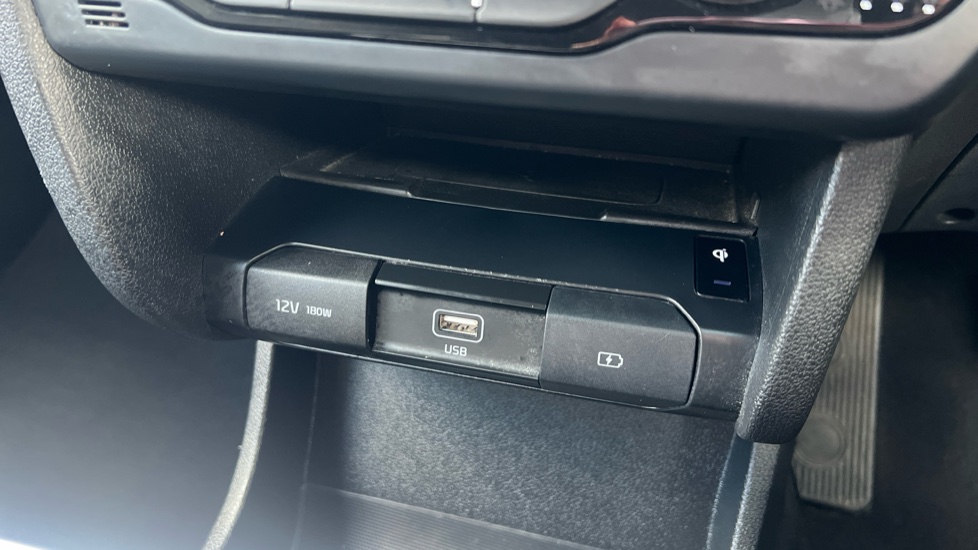 Kia E-Niro 150kW 4+ 64kWh 5dr Auto Electric Estate - Image 39