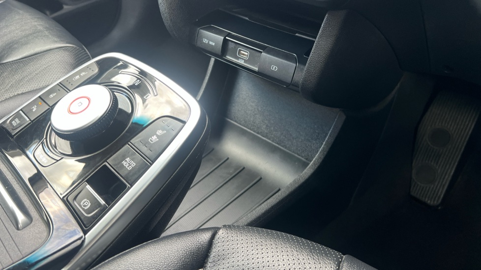 Kia E-Niro 150kW 4+ 64kWh 5dr Auto Electric Estate - Image 40