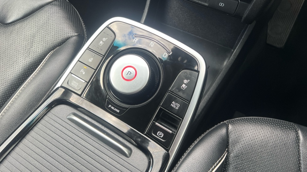 Kia E-Niro 150kW 4+ 64kWh 5dr Auto Electric Estate - Image 41