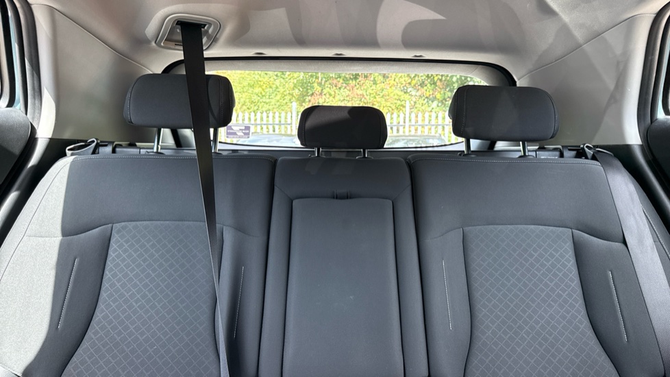 Kia Sportage 1.6T GDi 157 48V ISG 2 5dr Petrol Estate - Image 15