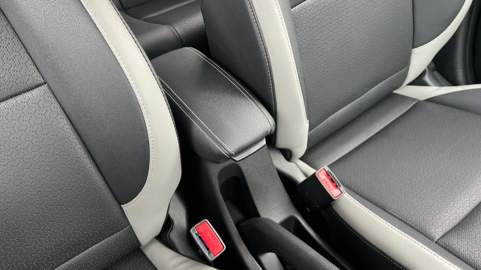 Kia Picanto 1.0 67 GT-Line 5dr Auto Petrol Hatchback - Image 43