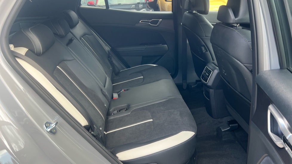 Kia Sportage 1.6T GDi HEV GT-Line 5dr Auto Hybrid Estate - Image 26