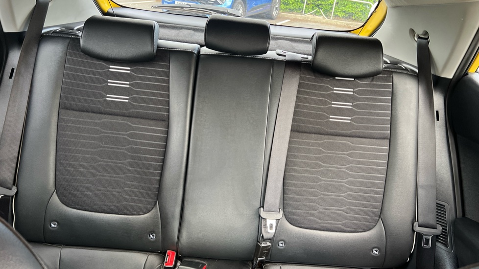 Kia Stonic 1.0T GDi 48V GT-Line S 5dr Petrol Estate - Image 15