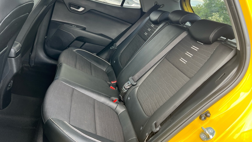 Kia Stonic 1.0T GDi 48V GT-Line S 5dr Petrol Estate - Image 24