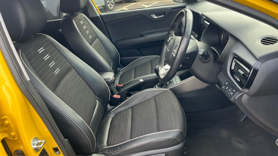 Kia Stonic 1.0T GDi 48V GT-Line S 5dr Petrol Estate - Image 27