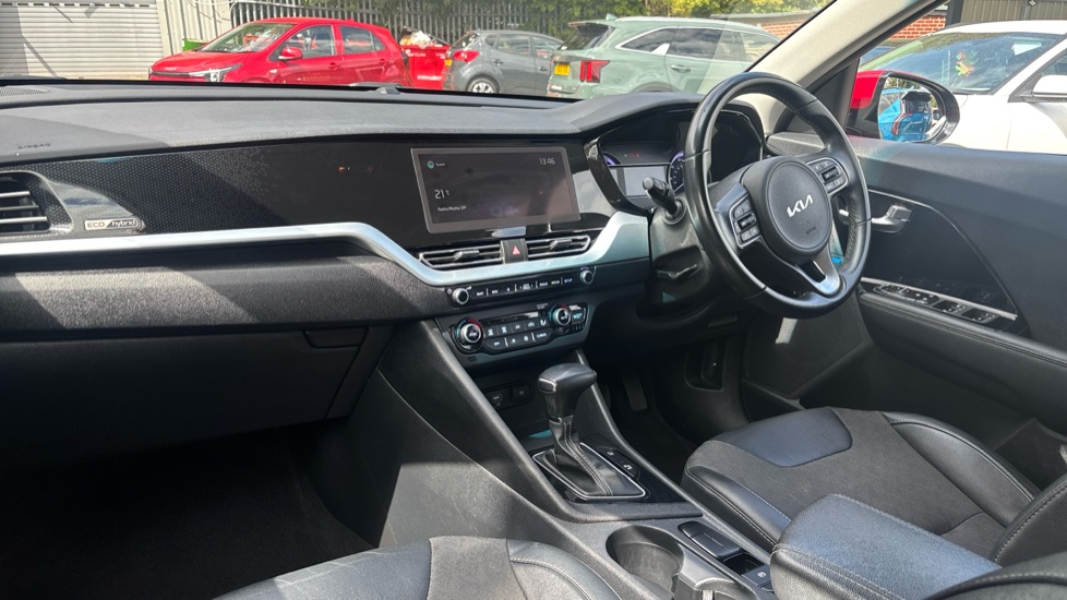 Kia Niro 1.6 GDi Hybrid Connect 5dr DCT Hybrid Estate - Image 9