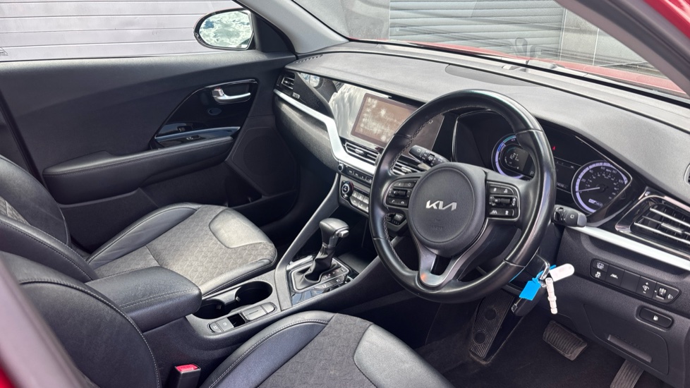 Kia Niro 1.6 GDi Hybrid Connect 5dr DCT Hybrid Estate - Image 11