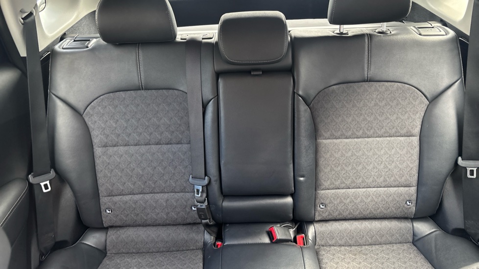 Kia Niro 1.6 GDi Hybrid Connect 5dr DCT Hybrid Estate - Image 15