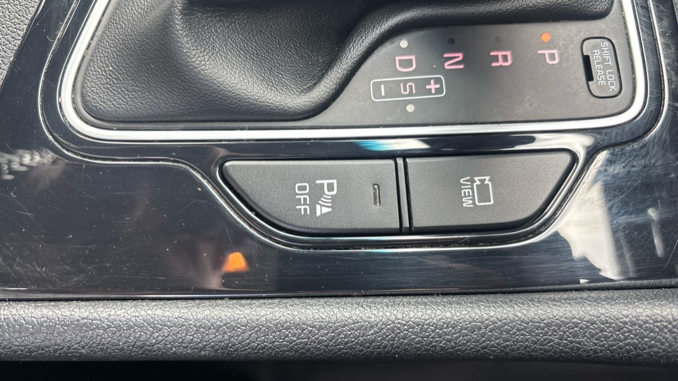 Kia Niro 1.6 GDi Hybrid Connect 5dr DCT Hybrid Estate - Image 30
