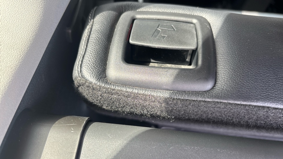 Kia Niro 1.6 GDi Hybrid Connect 5dr DCT Hybrid Estate - Image 38