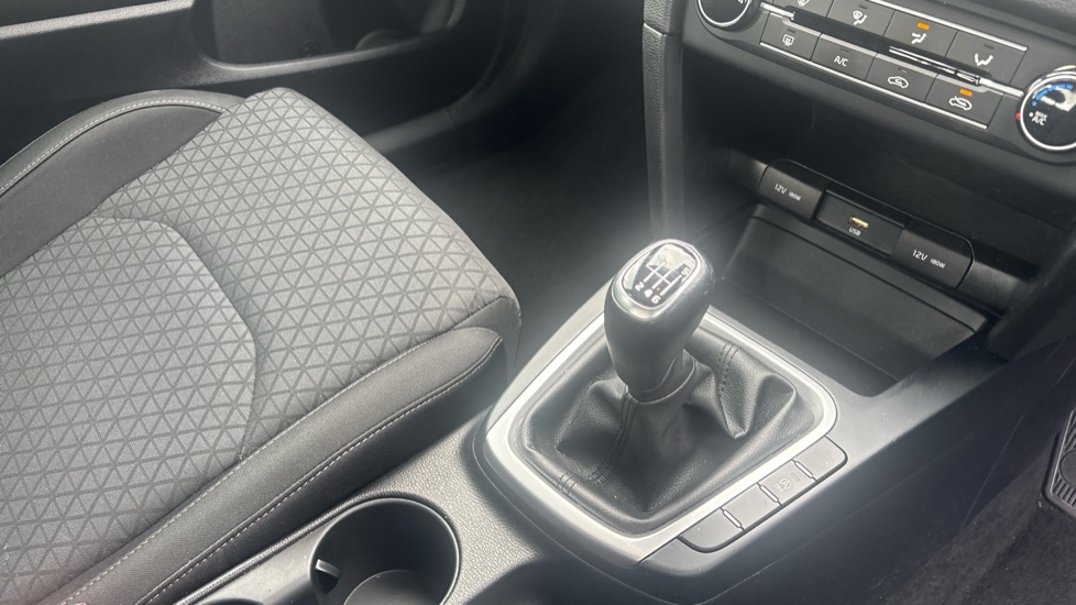 Kia Xceed 1.0T GDi ISG 2 5dr Petrol Hatchback - Image 13