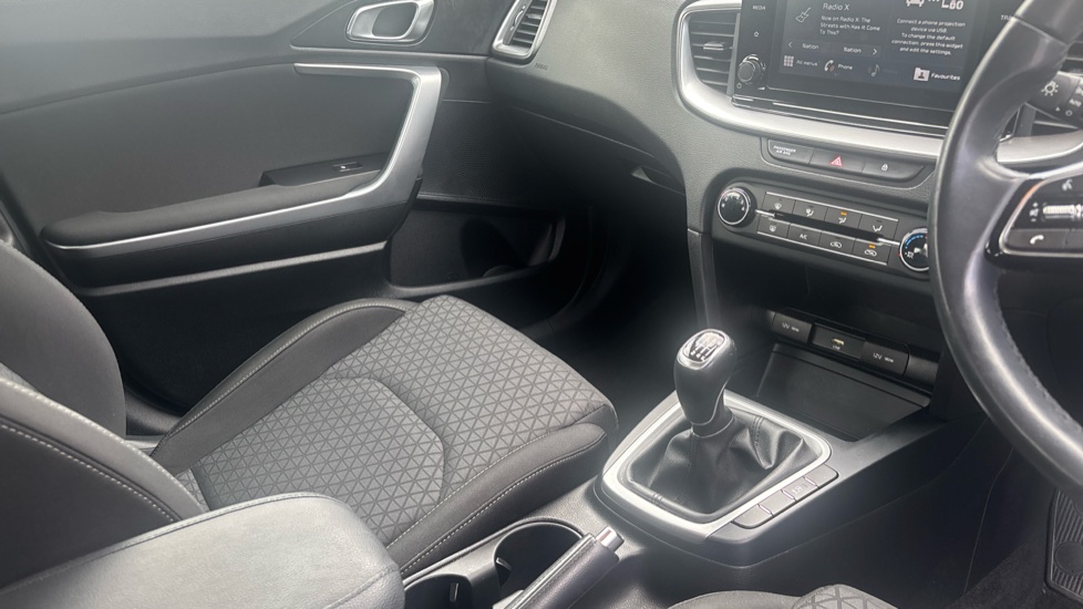 Kia Xceed 1.0T GDi ISG 2 5dr Petrol Hatchback - Image 14