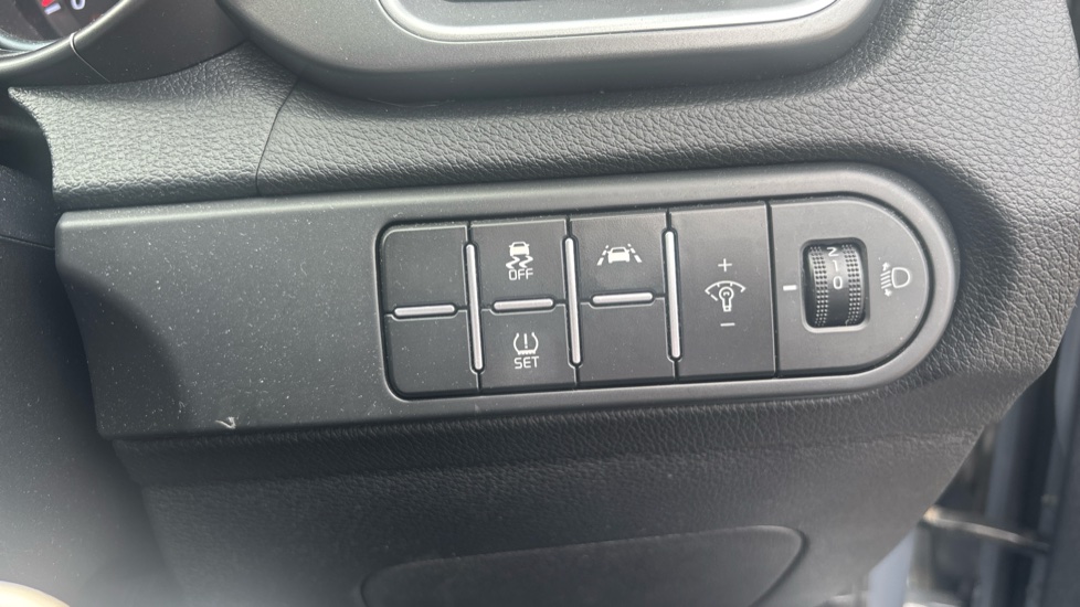 Kia Xceed 1.0T GDi ISG 2 5dr Petrol Hatchback - Image 22