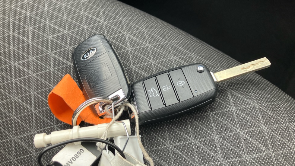 Kia Picanto 1.25 3 5dr Petrol Hatchback - Image 20