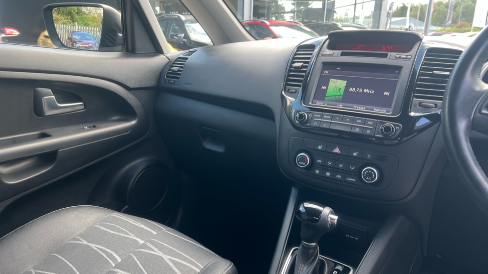 Kia Venga 1.6 3 5dr Auto [6] Petrol Hatchback - Image 14