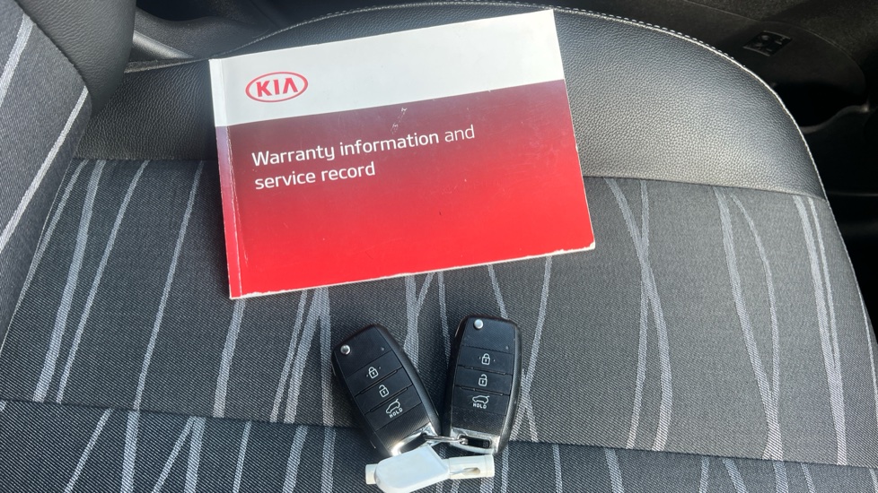 Kia Venga 1.6 3 5dr Auto [6] Petrol Hatchback - Image 19