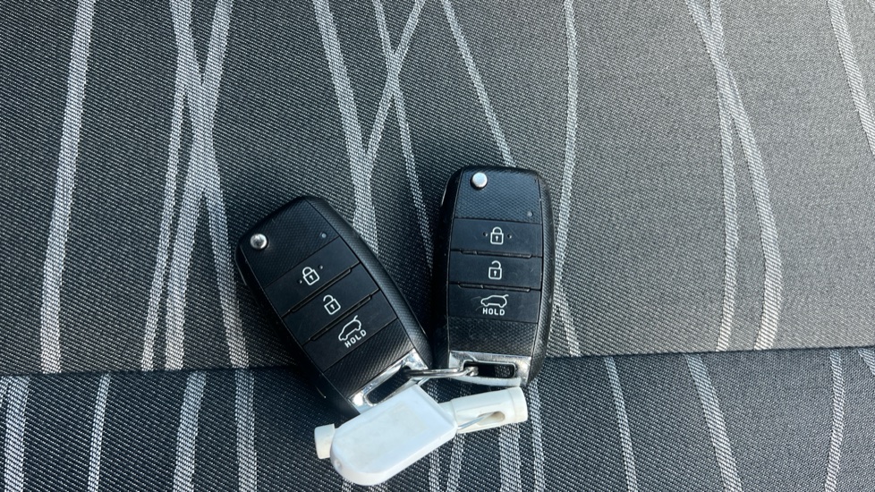 Kia Venga 1.6 3 5dr Auto [6] Petrol Hatchback - Image 20