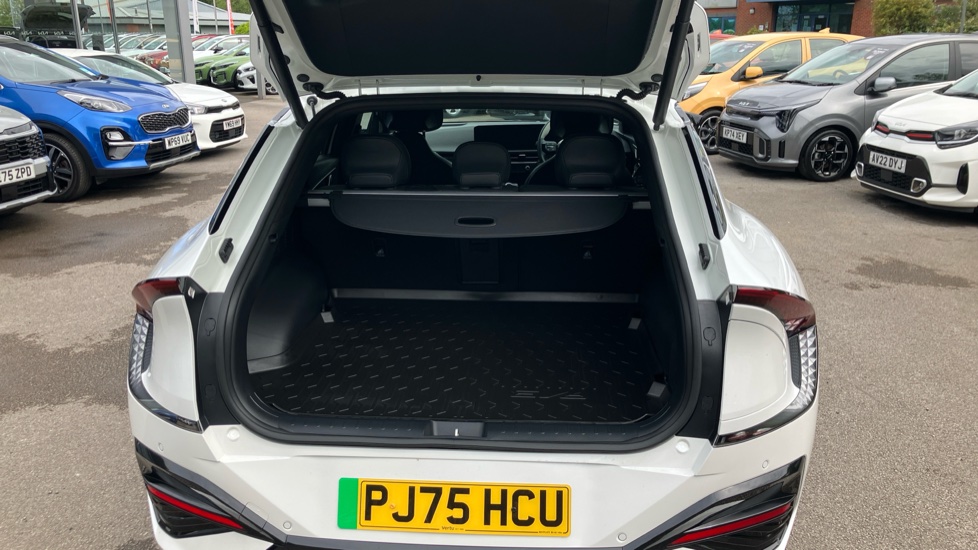 Kia EV6 168kW GT Line S 84kWh 5dr Auto Electric Estate - Image 4