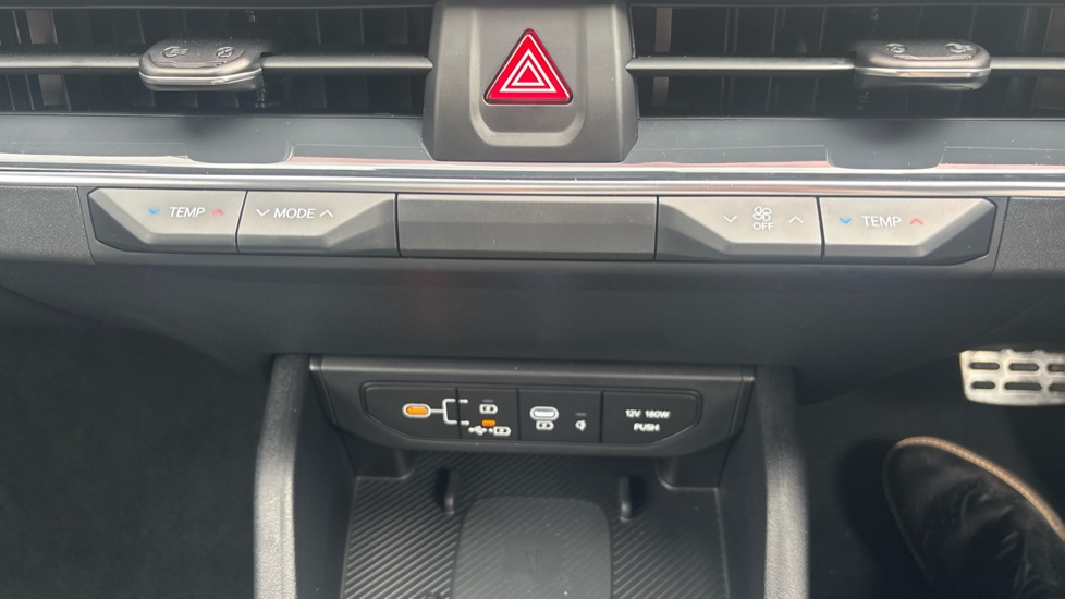 Kia K4 1.0T-GDi 115 48V GT-Line S 5dr DCT Petrol Hatchback - Image 33