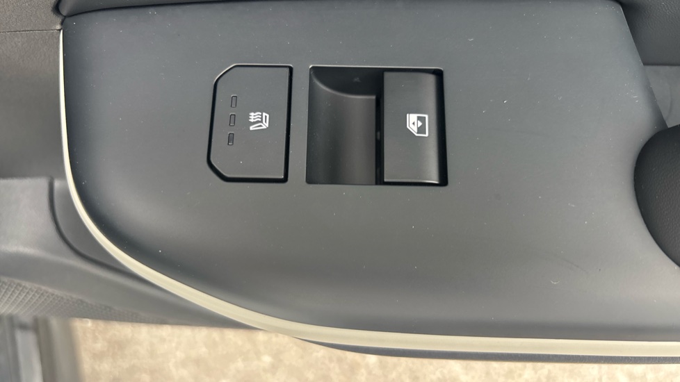 Kia K4 1.0T-GDi 115 48V GT-Line S 5dr DCT Petrol Hatchback - Image 38