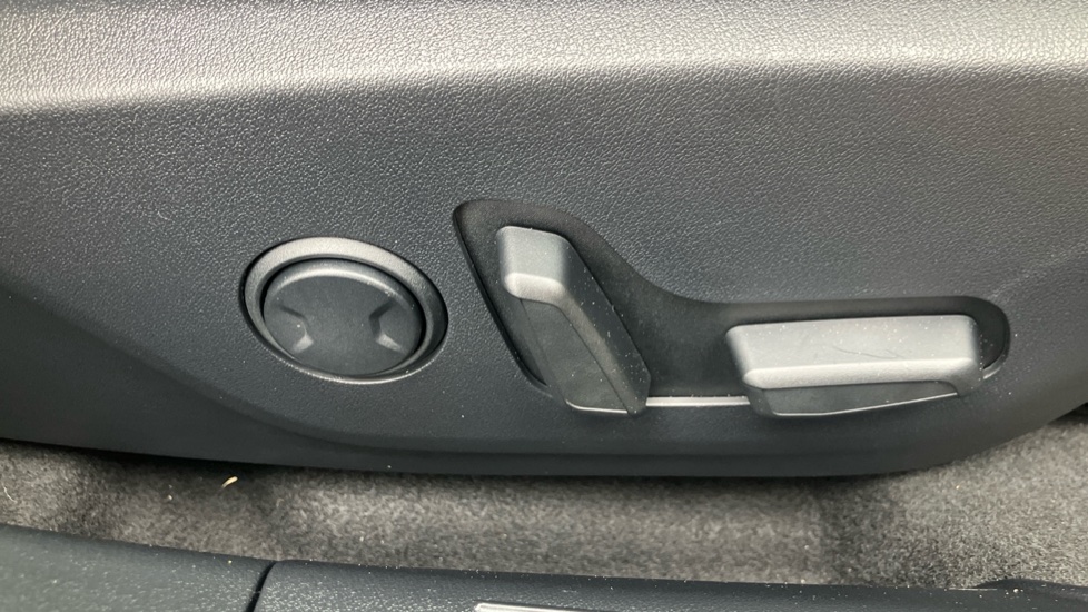 Kia K4 1.0T-GDi 115 48V GT-Line 5dr DCT Petrol Hatchback - Image 43