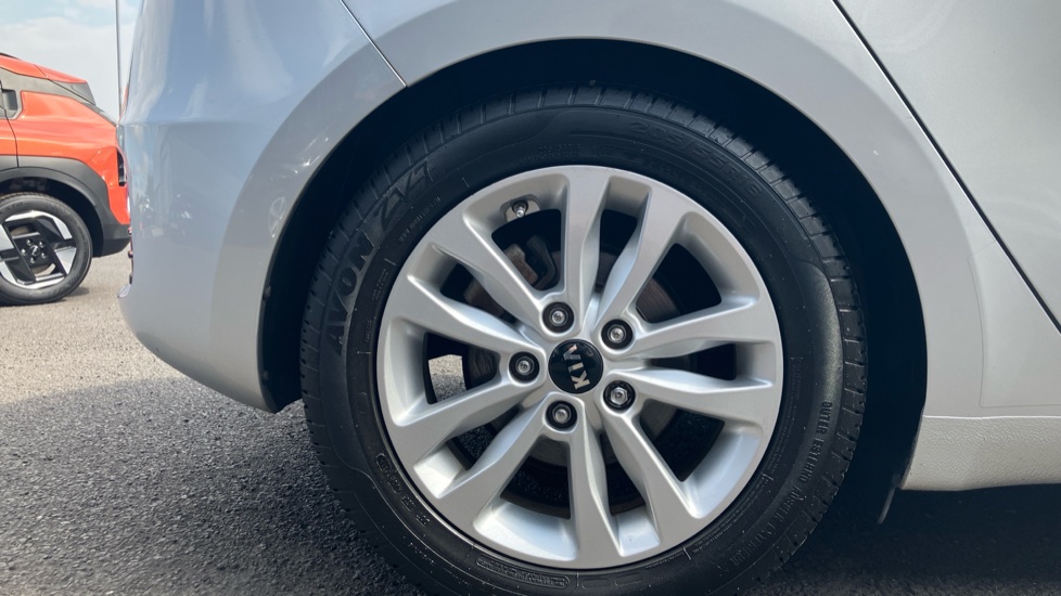 Kia Ceed 1.6 GDi ISG 2 5dr Petrol Hatchback - Image 7