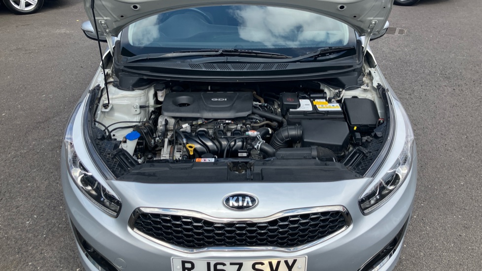 Kia Ceed 1.6 GDi ISG 2 5dr Petrol Hatchback - Image 8