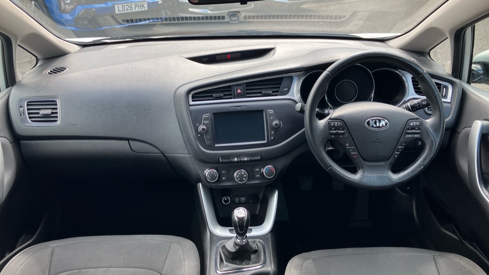 Kia Ceed 1.6 GDi ISG 2 5dr Petrol Hatchback - Image 10