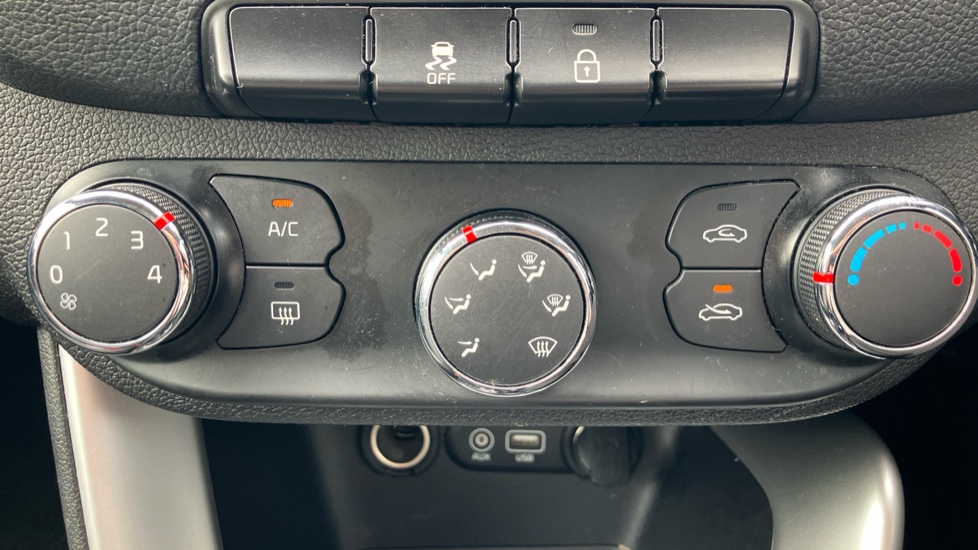 Kia Ceed 1.6 GDi ISG 2 5dr Petrol Hatchback - Image 29