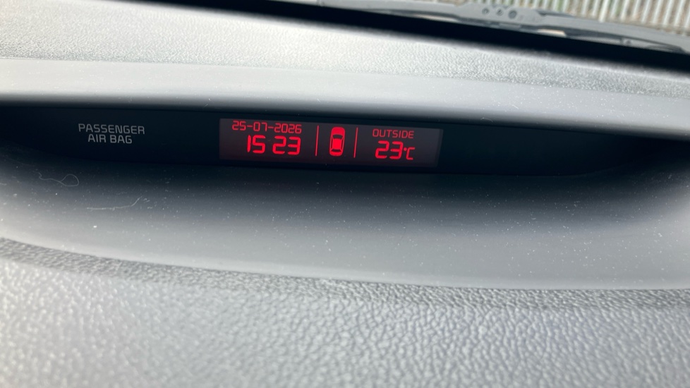 Kia Ceed 1.6 GDi ISG 2 5dr Petrol Hatchback - Image 31