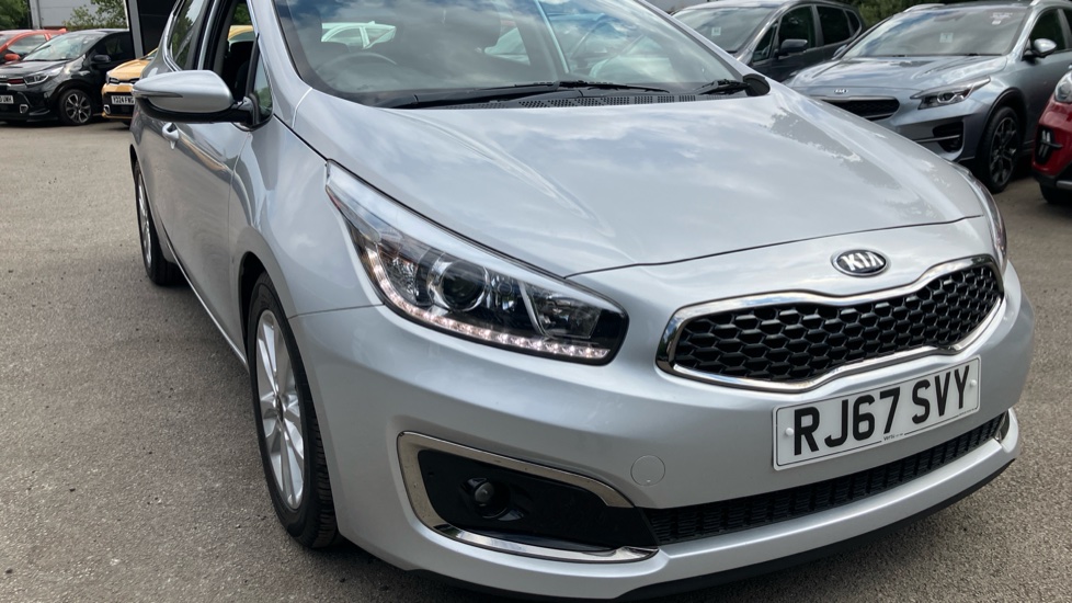 Kia Ceed 1.6 GDi ISG 2 5dr Petrol Hatchback - Image 43