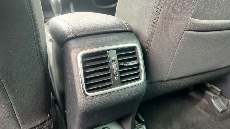 Kia Sportage 1.6 GDi ISG 2 5dr Petrol Estate - Image 25