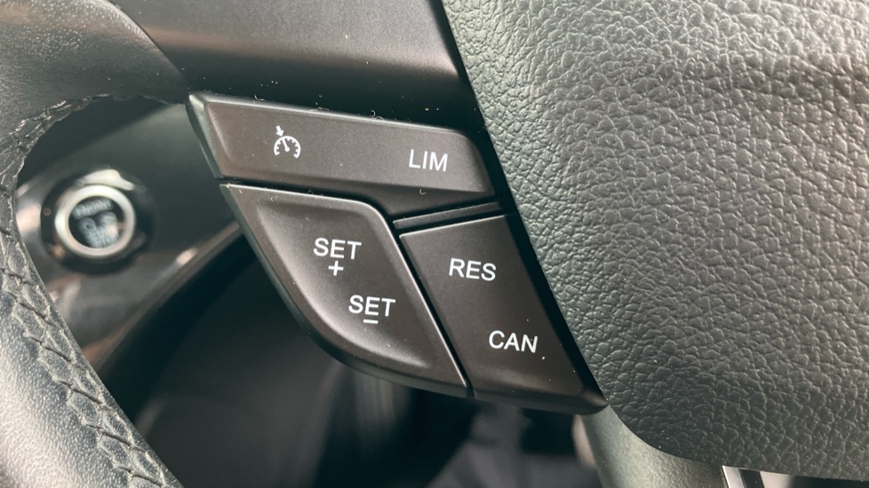 Ford Kuga 2.0 TDCi Titanium 5dr 2WD Diesel Estate - Image 25