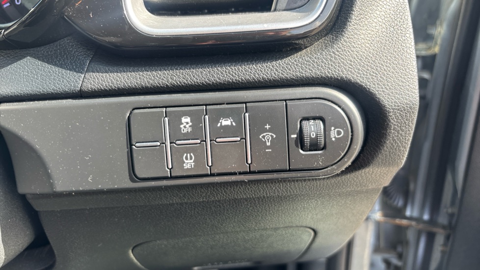 Kia Xceed 1.0T GDi ISG 3 5dr Petrol Hatchback - Image 22