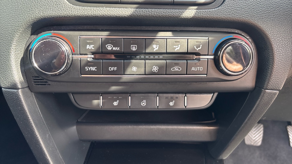 Kia Xceed 1.0T GDi ISG 3 5dr Petrol Hatchback - Image 28