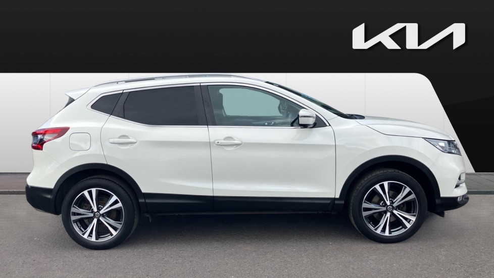 Nissan Qashqai 1.2 DiG-T N-Connecta 5dr Petrol Hatchback - Image 5